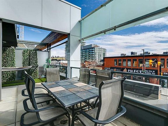 3rd image of 301 E 10th St NW #201