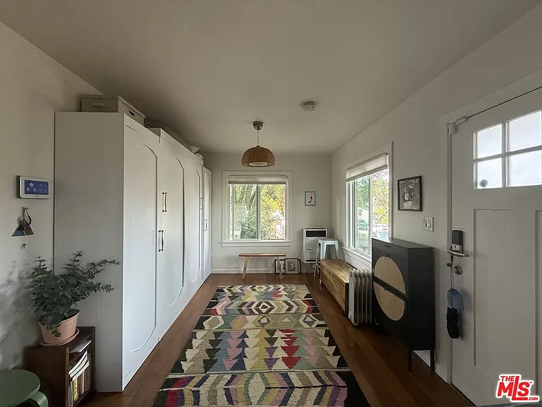 710 Stepney St — Photo 11