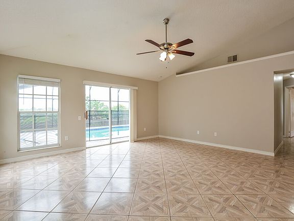 3rd image of 1933 Westpointe Cir
