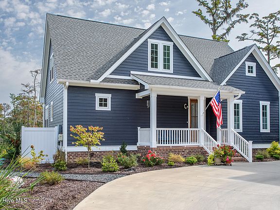 5th image of 242 Beech Point Boulevard