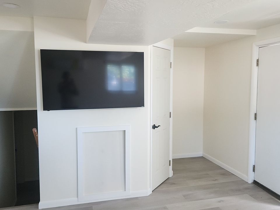 1st image of 10133 S 440 E