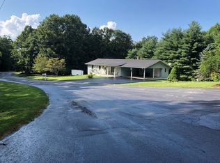 237 Ridgecrest Dr, Hillsville, VA 24343