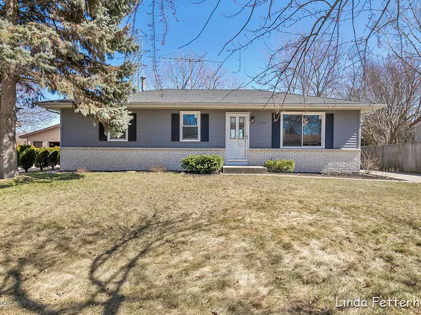 2120 Berwyn Ct SW, Wyoming, MI 49519