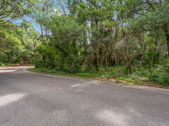 3rd image of 52 Greensward Rd