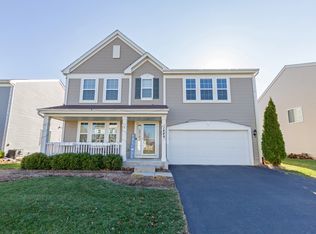 1449 Padre Island Ln, Hampshire, IL 60140
