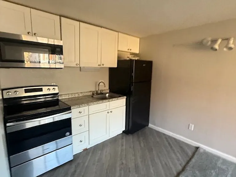 848 Riverview Ter #606 — Photo 5