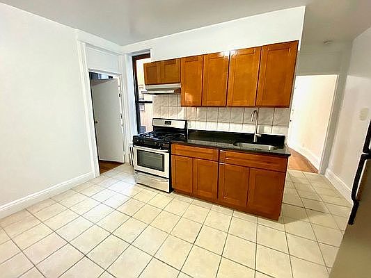 3rd image of 23-70 29th St #21