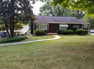 1413 Holman Dr, Knoxville, TN 37909