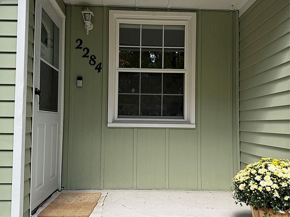 2nd image of 2284 Columbia Rd