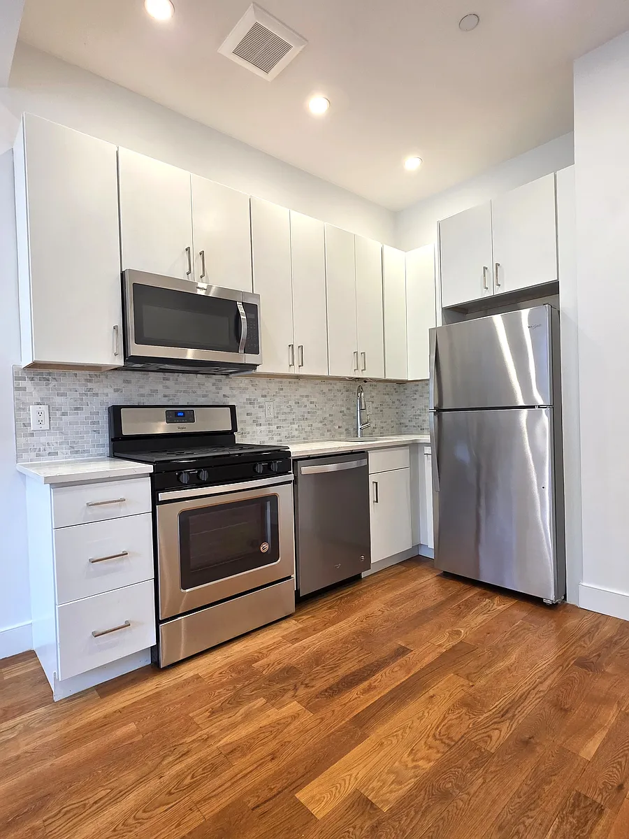 Building Photo - 129 Quincy St #4