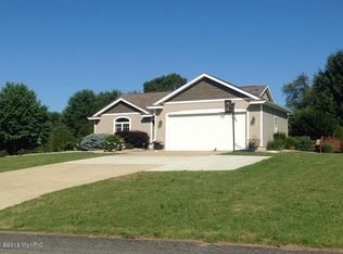 3590 Walnut Park Dr, Hamilton, MI 49419