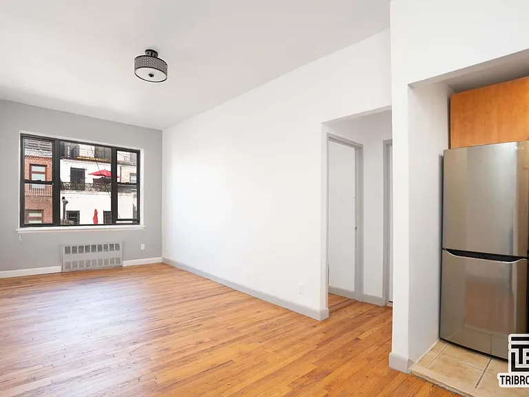 728 Amsterdam Ave #3S — Photo 1