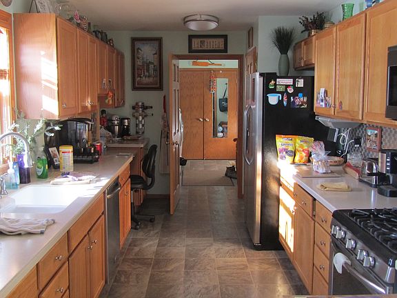 3rd image of 4415 Cornerstone Dr