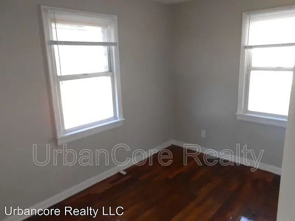 5th image of 1714 National St