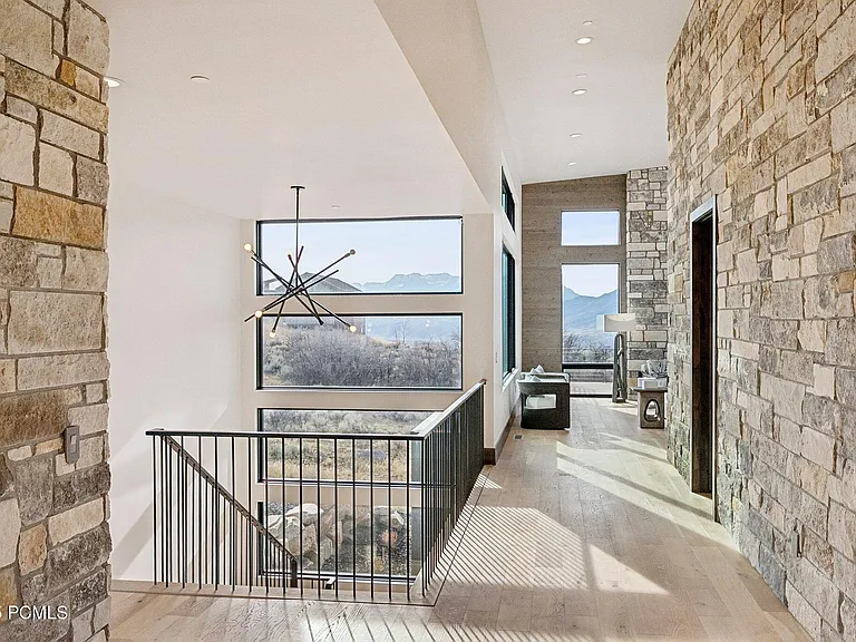 2005 Lookout Peak Cir — Photo 9