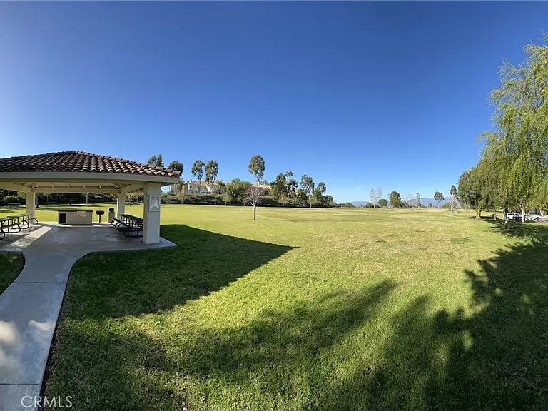 26465 La Traviata — Photo 33