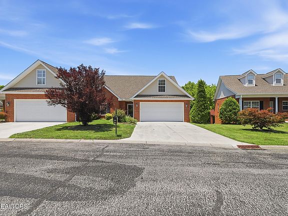 3rd image of 4609 Oak Meadow Way #33