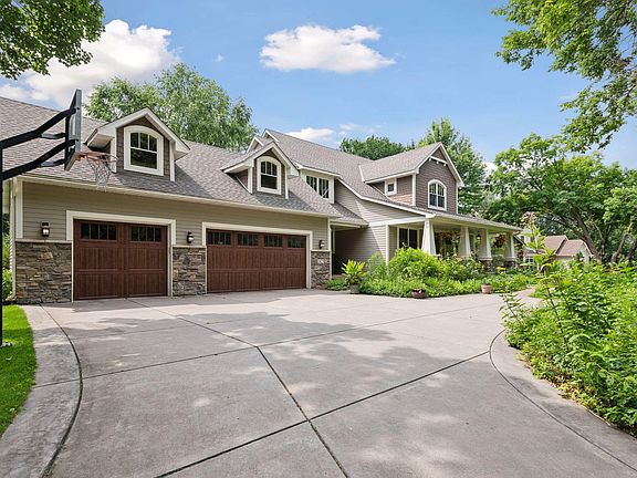 2nd image of 1825 Forestview Ln N