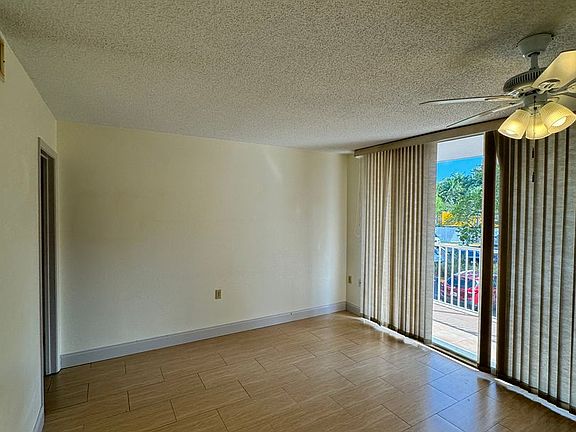 2nd image of 3930 S Roosevelt Blvd #W106