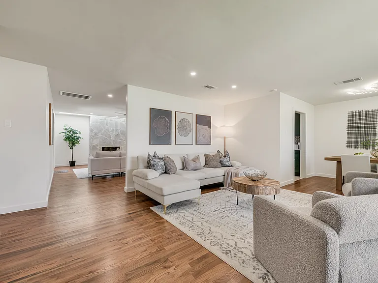3106 Sharpview Ln — Photo 13