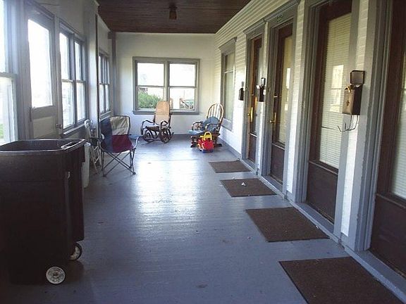 Common porch