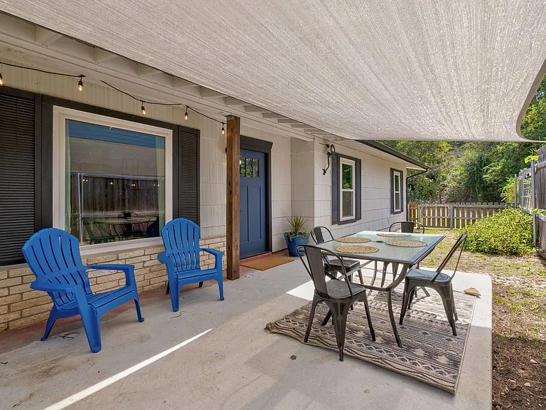 1911 Miles Ave — Photo 16