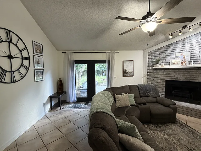 220 Wynnehaven Beach Rd — Photo 16