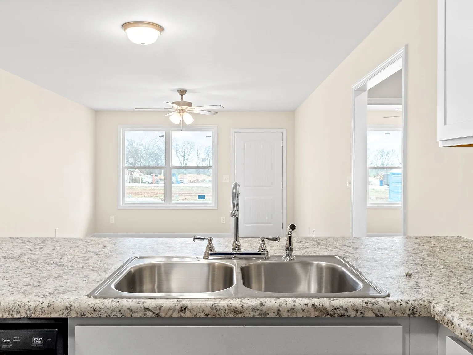 Brand New Unit in Guthrie, KY — Photo 1