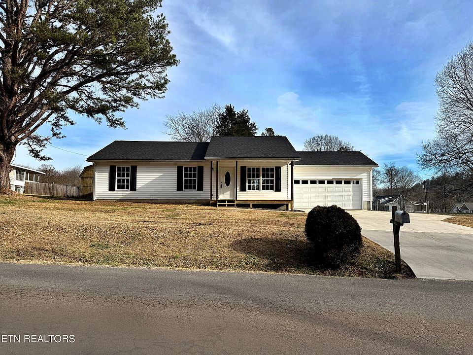 1st image of 115 Spruce Ln