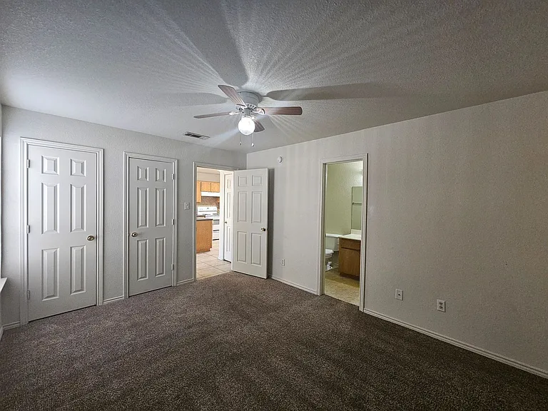 3209 Toledo Dr #A — Photo 10