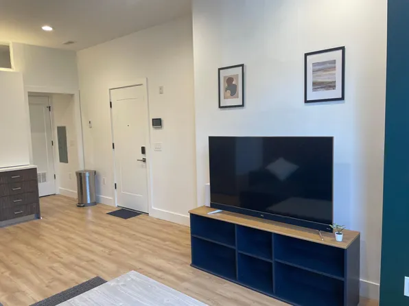 1435 Clifton St NW Room 3, Washington, DC 20009