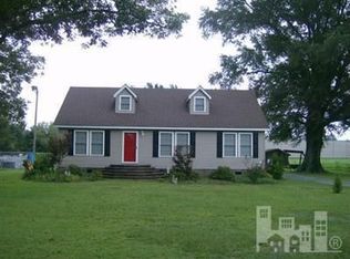 721 S East Railroad St, Wallace, NC 28466