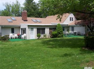 54 Middle Rd, Port Washington, NY 11050