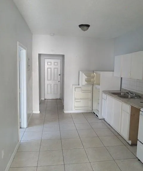 441 NW 18th Ave — Photo 3