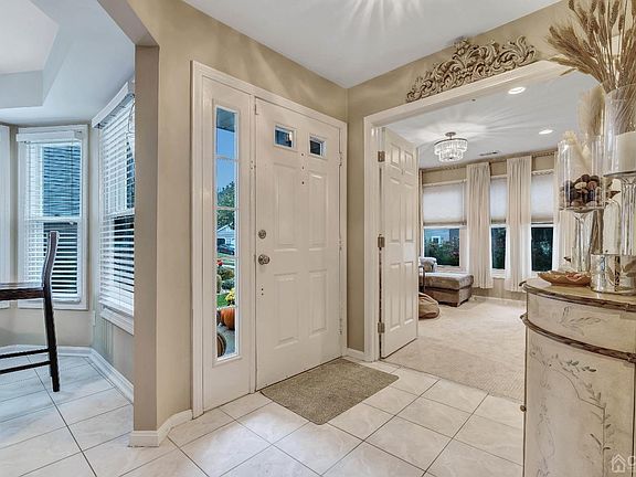 2nd image of 172 Stults Ln