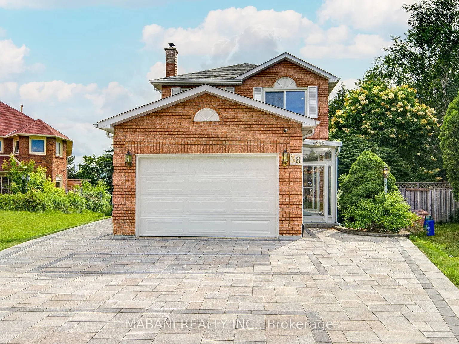 5 bed, $4,200 — Photo 2