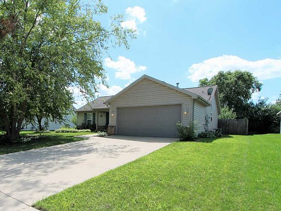 2nd image of 202 S Brookfield Dr