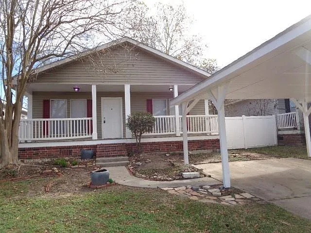 10015 Summerberry Ln — Photo 1