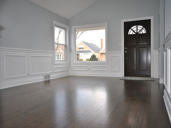 3rd image of 5312 N Mulligan Ave