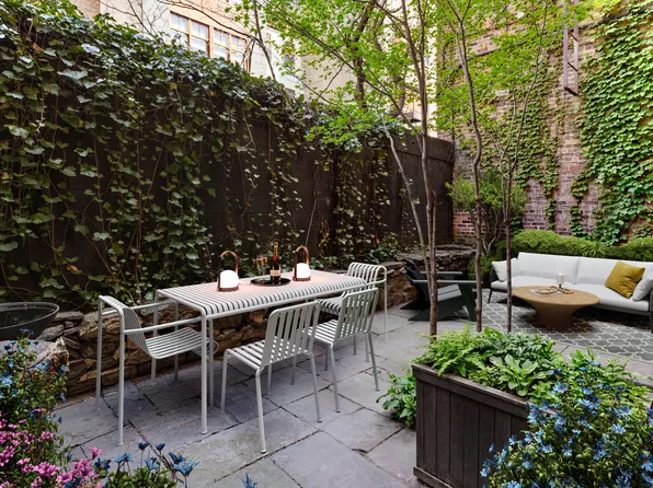 221 West 21st Street image 1 of 8