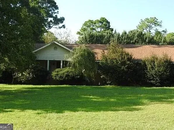 1171 W Roanoke Dr, Fitzgerald, GA 31750