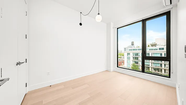 Bedroom, photo 2