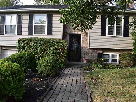 2nd image of 120 Green Hill Dr