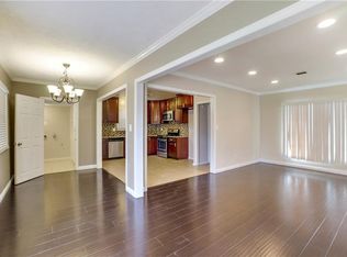 17451 Covello St, Van Nuys, CA 91406