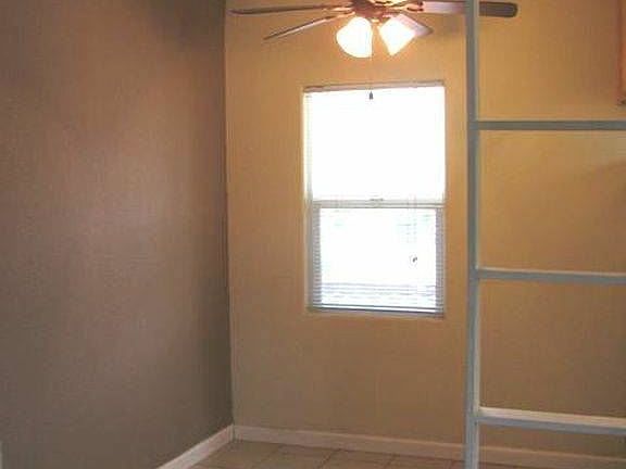 4th image of 397 Curtner Ave