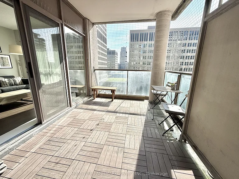 909 Bay St #701 — Photo 18