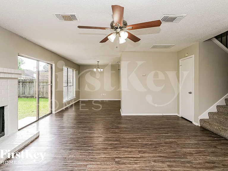 15511 Evergreen Grove Dr — Photo 2