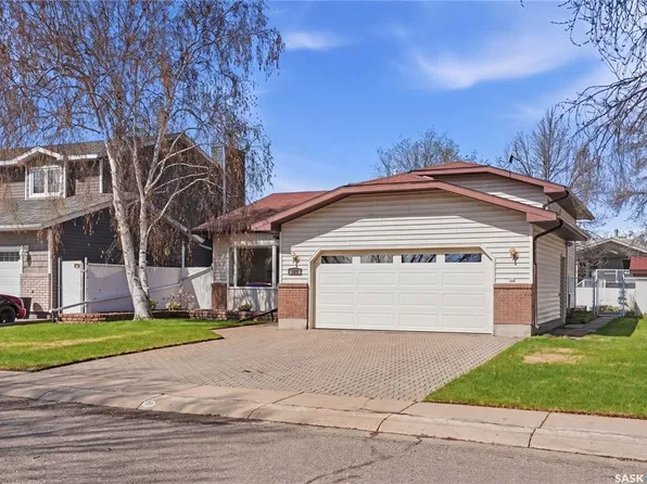 227 Flavelle CRESCENT, Saskatoon, SK S7L 6L1