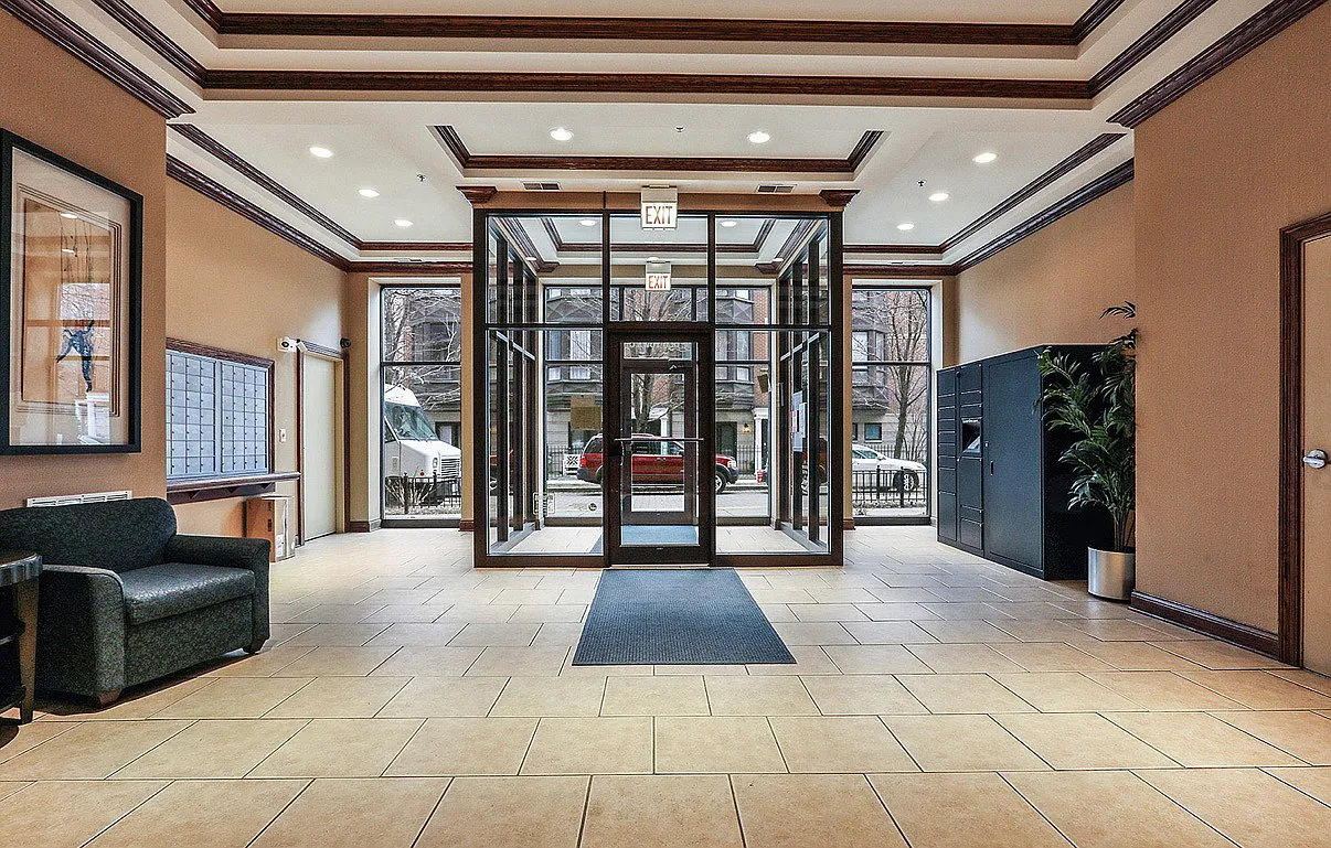 2 bed, 1200 sqft, $3,300 — Photo 1