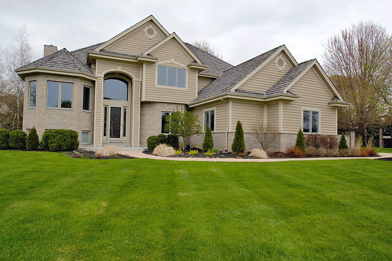 1st image of 600 N Thornbush Cir